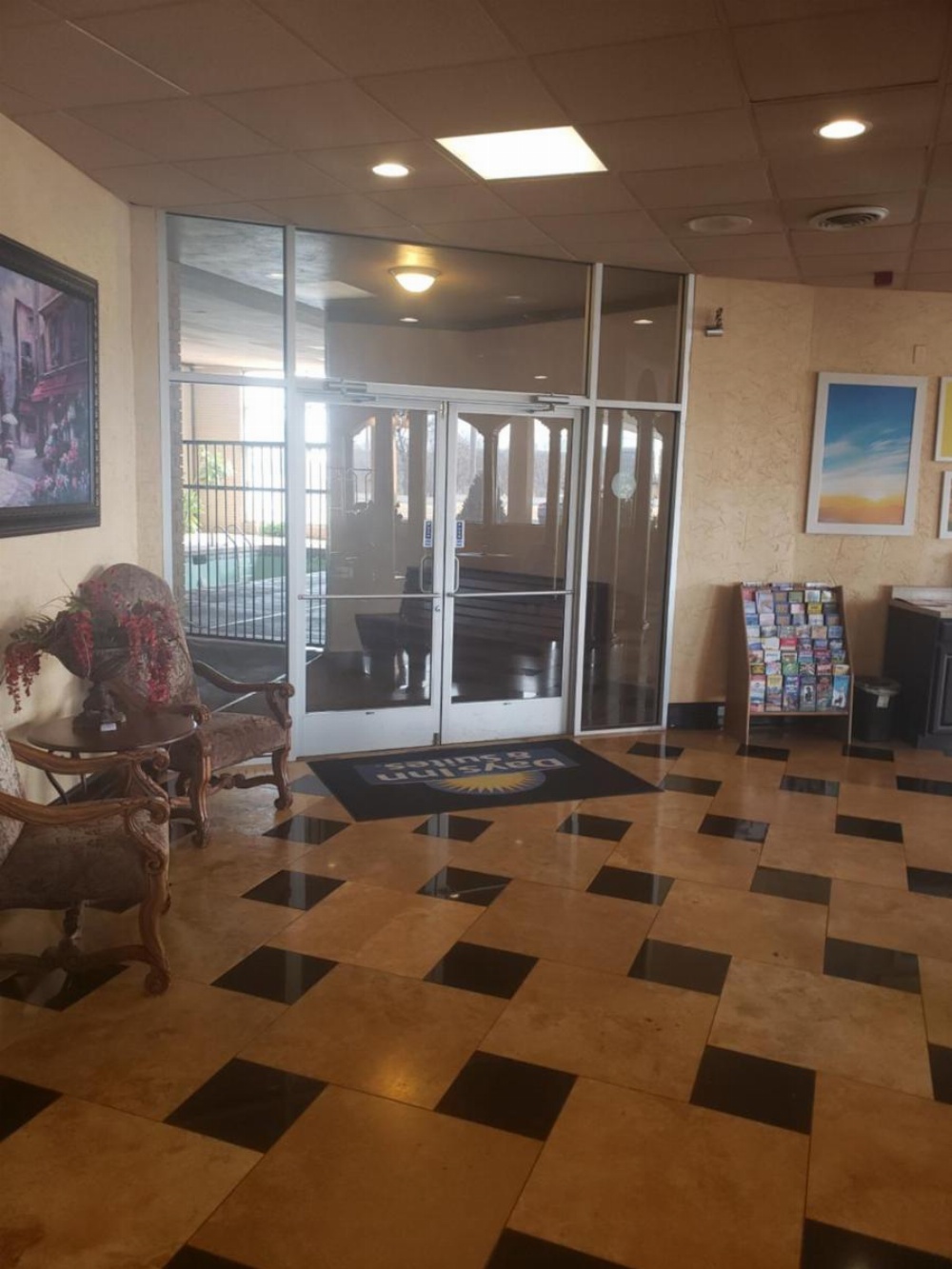 Days Inn & Suites by Wyndham Clovis Image 38