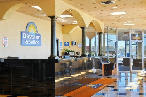 Days Inn & Suites by Wyndham Clovis image 48