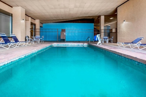 Days Inn & Suites by Wyndham Clovis image 8